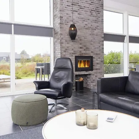 8 Person Holiday In Knebel